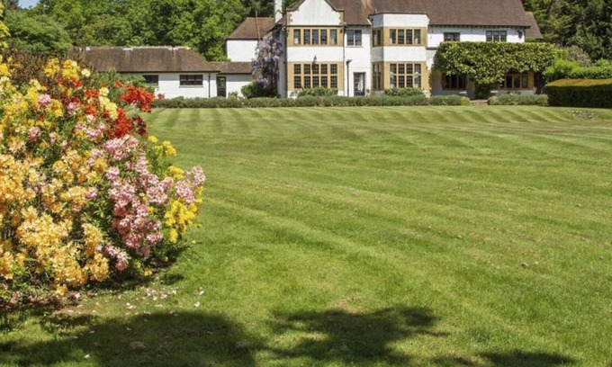 Godalming Villa | Ruskin Manor - Ocho Habitaciones Villa, Capacidad 15