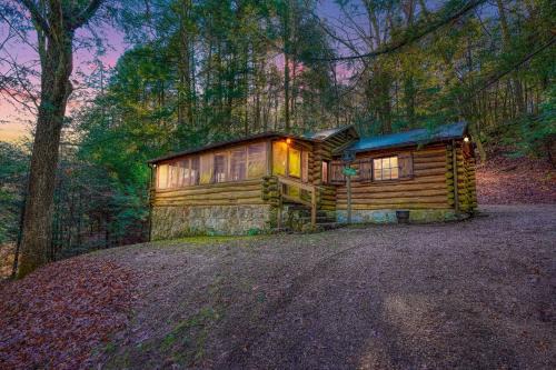 South Bloomingville Casa | Russell Cabin