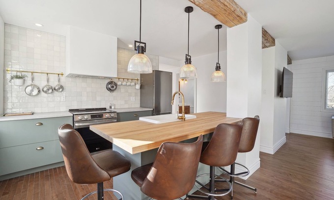 Hull Apartamento | Rustic 2 bedrooms from the 1900s, freshly renovated, 5 min from downtown Ottawa