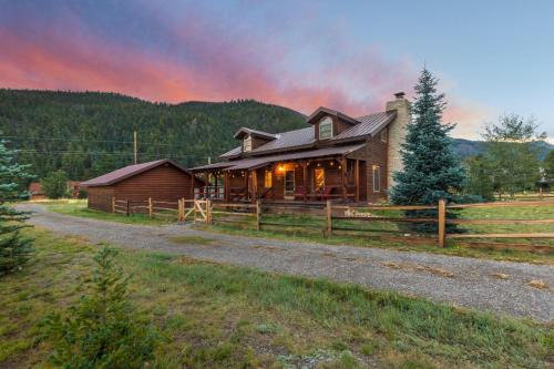 South Fork Casa | Rustic A Cabin