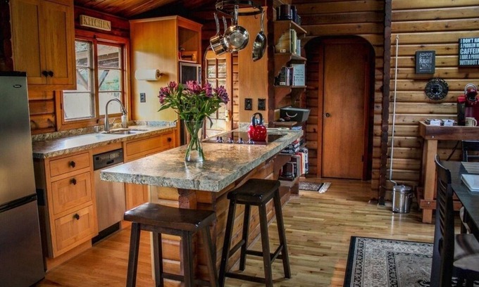 Healdsburg Cabina | ✨ Cabaña rústica en Dry Creek Valley con hermosas vistas / 5 millas a la Plaza ✨