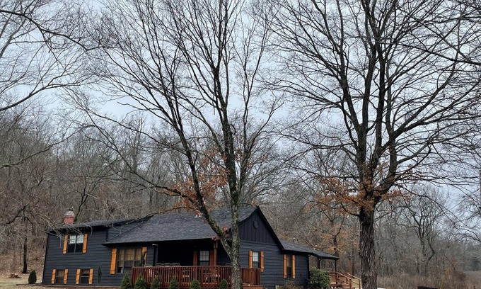 Silva Casa | Rustic Cabin in Hunters' Paradise!
