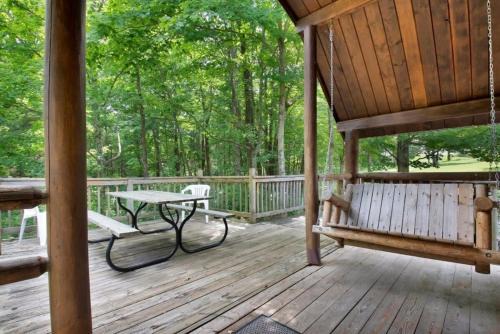 Bloomington Casa | Rustic Cabin in Lake Monroe
