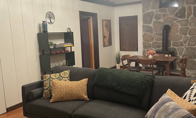 Guerneville Cabina | Rustic Cabin in the Heart of the Russian River