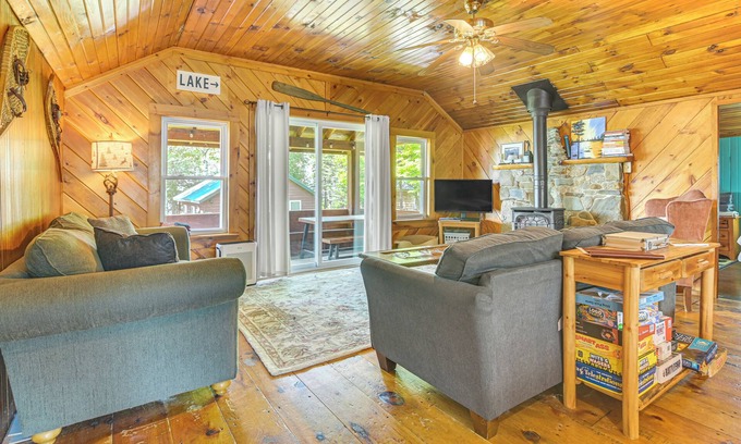 Rangeley Cabina | Rustic Cabin Retreat on Rangeley Lake!