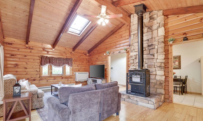 Cresco Cabina | Rustic Cabin Retreat w