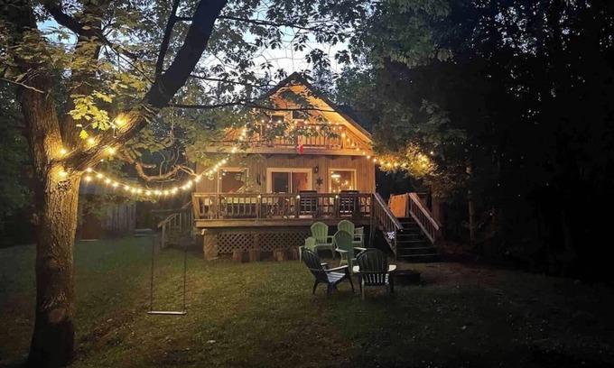 Tobermory Cabina | Rustic cabin w/ Games near Lake & National Park