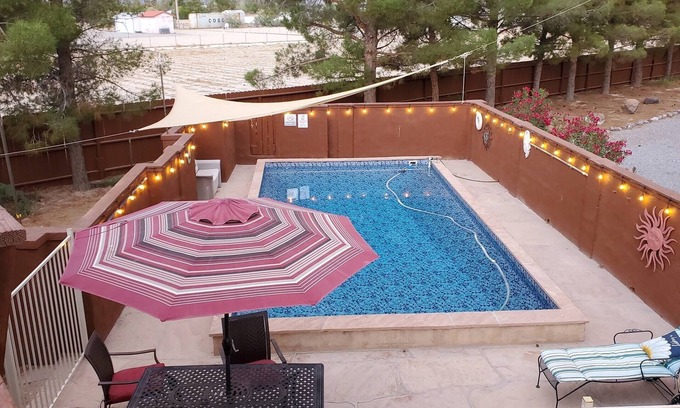 Pahrump Casa | Rustic Death Valley Lodge Home 3Bd2 Ba Pool Fire pit