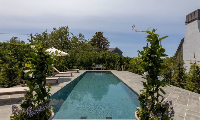 Bridgehampton Casa | Nueva lista: Serene Barn-Style House en el sur de la carretera