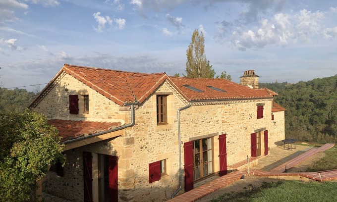 Sauveterre-la-Lemance Otro | Casa rústica con piscina privada y pista de tenis