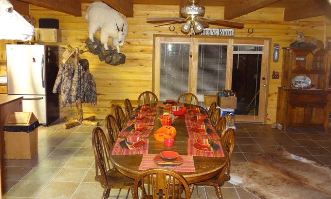 Rutheron Cabina | Familia Rustic Retreat Logia