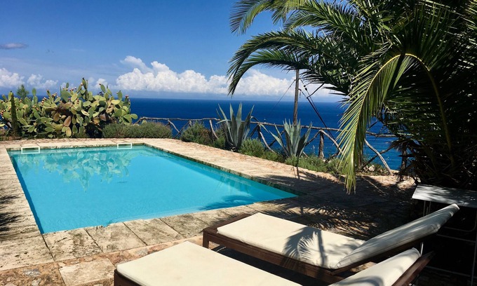 Banyalbufar Cabaña | Finca rústica tranquila con piscina y vistas panorámicas al mar y montañas.