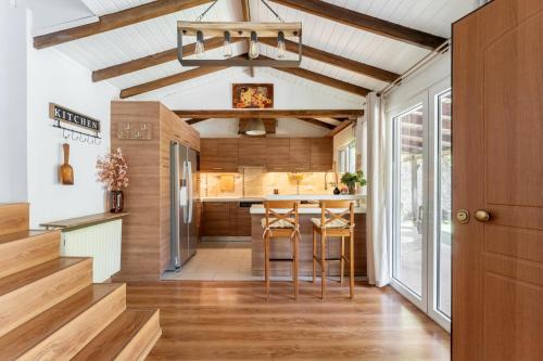 Kropia Apartamento | Rustic Garden Cabin