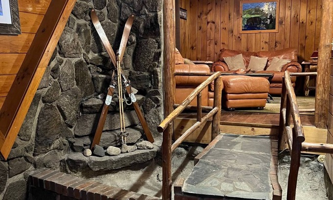 Lake Luzerne Cabina | Rustic Getaway Cabin