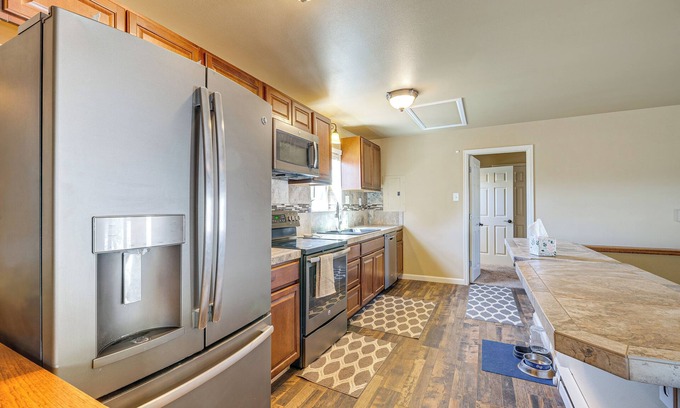 Park County Cabina | Rustic Guffey Cabin Rental w/ Mountain Views!