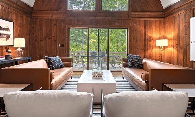 Mars Hill Cabina | Rustic Home w Hot Tub, Pool & Golf