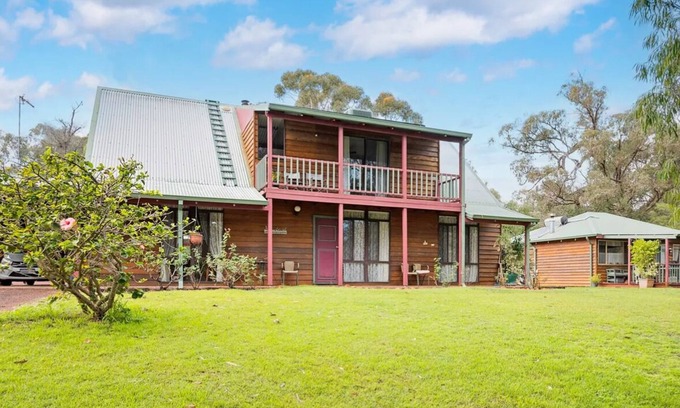 Leschenault Chalet De Esquí | Rustic House & Cosy Cottage
