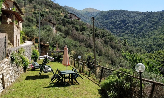 Camaiore Casa | Rustic house in nature for families with children (2 double bedrooms) and dogs