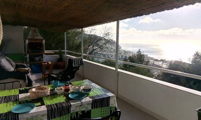 Sesimbra Casa | Casa rústica, vista al mar, 6 personas, terraza con barbacoa.