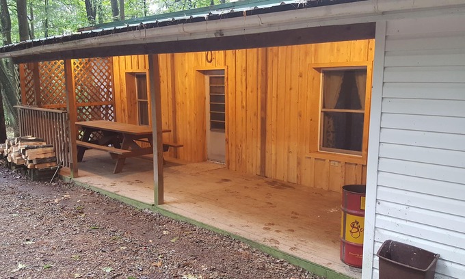 Tidioute Cabaña | Campamento de caza y pesca