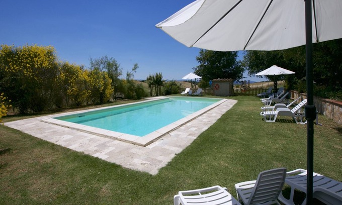 Torre A Castello Otro | Escapada rústica con piscina