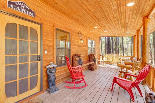 Pinetop-Lakeside Casa | Rustic Lakeside Cabin on 3 Acres with Nature Views!