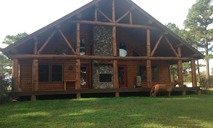 Moodys Cabina | Rústica casa de madera en los pinos