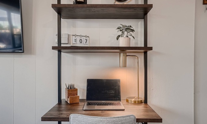 Overland Apartamento | Rustic Luxe Studio - Cozy Studio/ minutes to Downtown