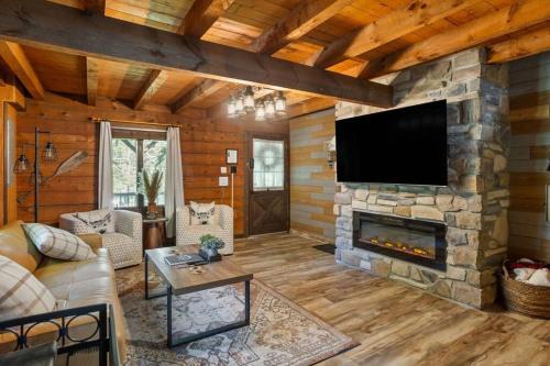Locust Lake Village Casa | Rustic Luxury in the Pocono Mountains - Stag Lodge