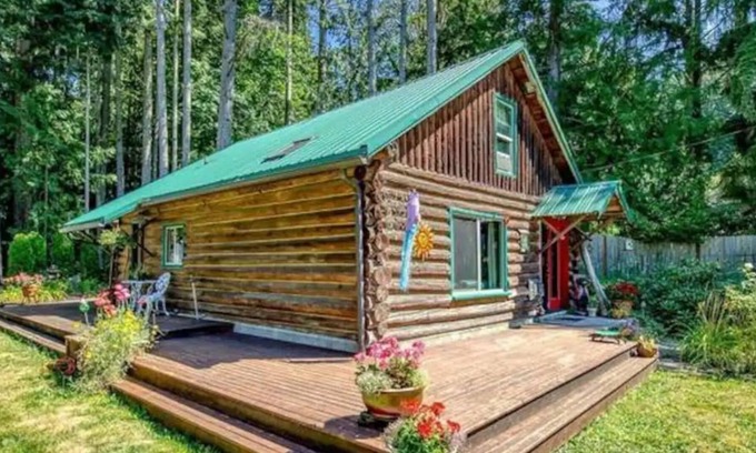 Indianola Cabina | Rustic Luxury Log Cabin