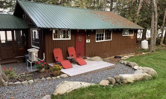 Hartland Cabaña | Rustic Maine Camp on shores of Great Moose Lake
