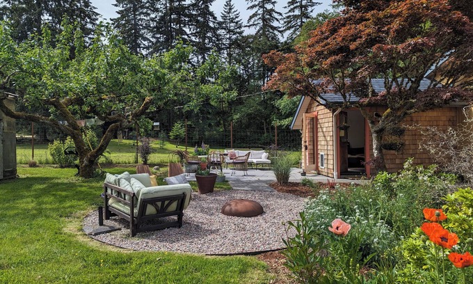 Vashon Island Otro | Rustic Modern Farmhouse on Vashon Island with Hot Tub & IR Sauna, Firepit
