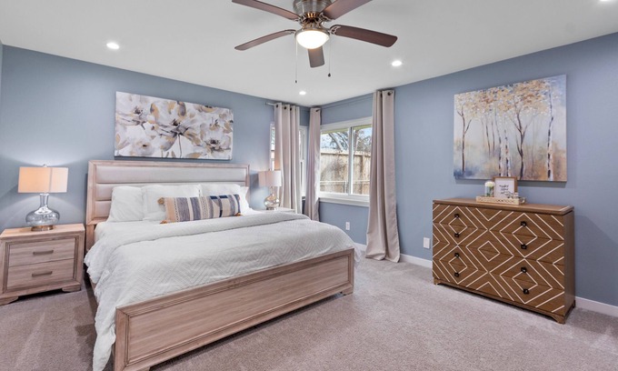 Westbury Casa | Rustic Modern Spacious home/near Nrg, Downtown, meyerland plaza