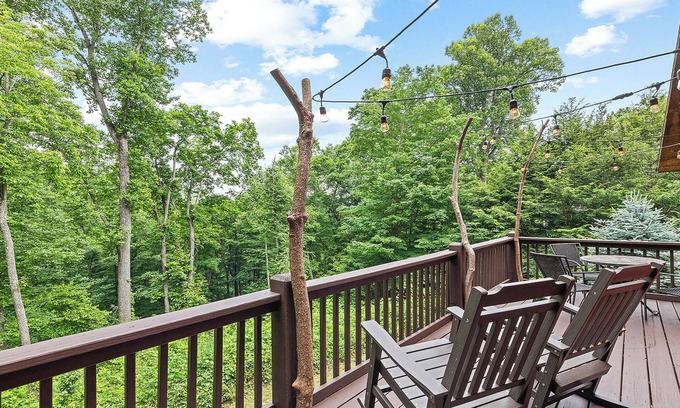 Mountain Springs Casa | Rustic Mountain Mountain-Spacious, Pet-Friendly, Hot Tub
