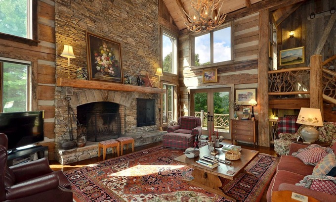 Highlands Casa | Mtn rústico. ¡Elegancia con vistas ubicadas en Btwn Highlands / Cashiers / Lake Glenville!