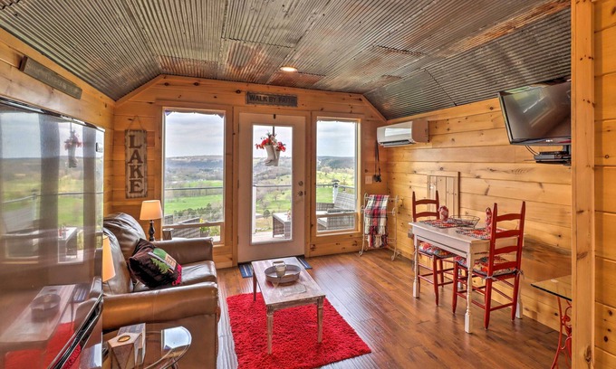 Norfork Apartamento | Rustic Norfork Studio w/ Million Dollar View!