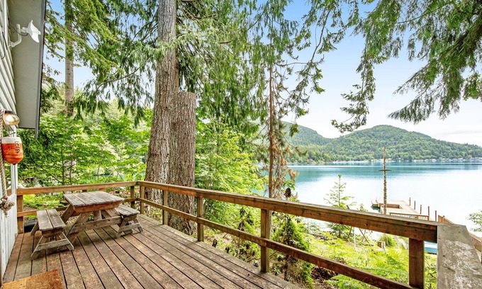 Port Angeles Casa | Rustic, off-the-grid lakefront home with private dock & woodstove - dog-friendly