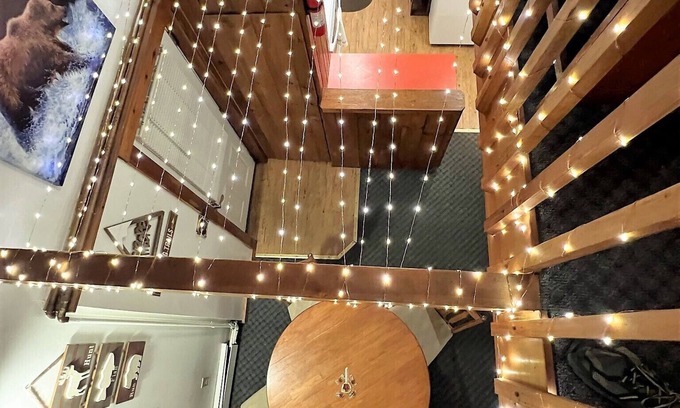 Plymouth Apartamento | Rustic Retreat 3 min Walk From Main St Plymouth
