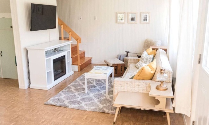 Grand Barachois Casa | Rustic Retreat- Bois Joli Beach