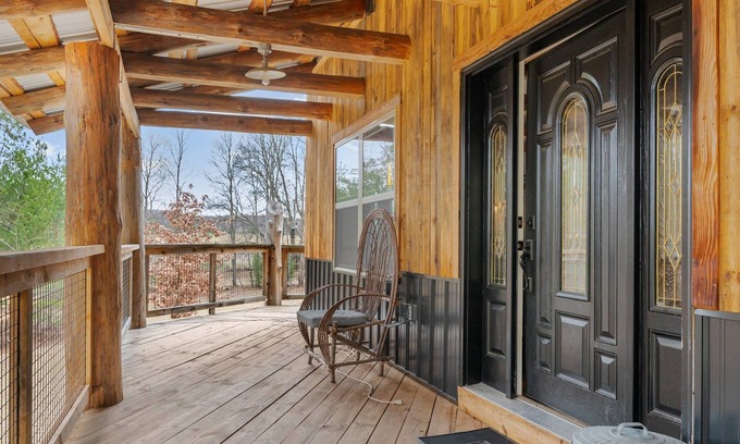 Mayfield Cabina | Rustic Retreat in Kingsley