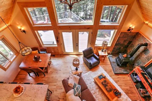 East Shore Casa | Rustic Retreat with Deck Steps From Lake Almanor!