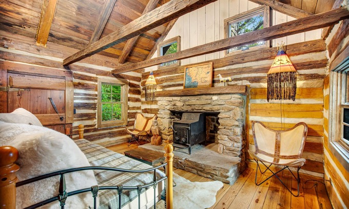 Canton Cabina | Rustic retreat with wood stove, old-school kitchen, porch, & lovely views
