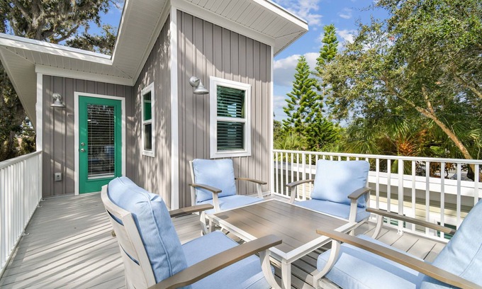 Dunedin Casa | Rustic Tiny Home on Pinellas Trail w/ Heated Pool