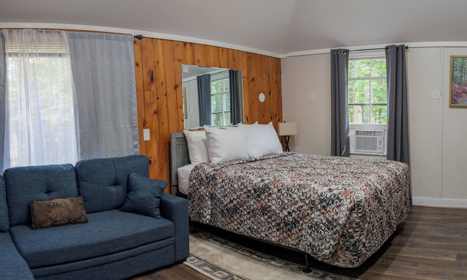 Bar Harbor Cabina | Rustic Traditional Cabin Cabin 10B