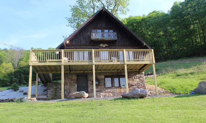 Sybertsville Chalet De Esquí | Chalet rústico, tranquilo y acogedor en 130 acres de tierras de cultivo