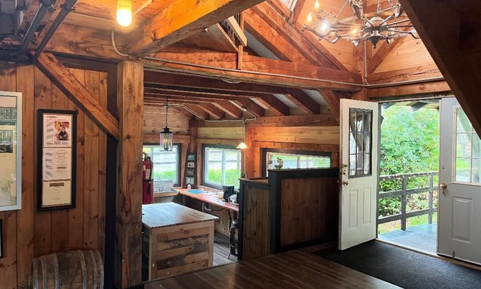 St. Johnsbury Cabina | Basecamp Lodge