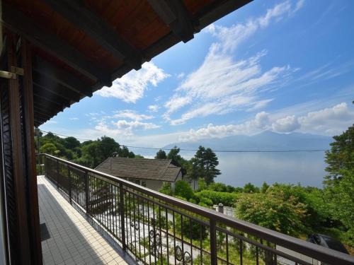 Trarego Viggiona Casa | Rustic Villa with Lake Views