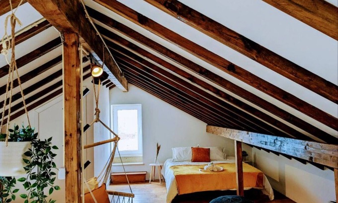 Sobral Casa | Rustic Village Beach House Sleeps 8 - 5 Mins from Areia Branca and Lourinha