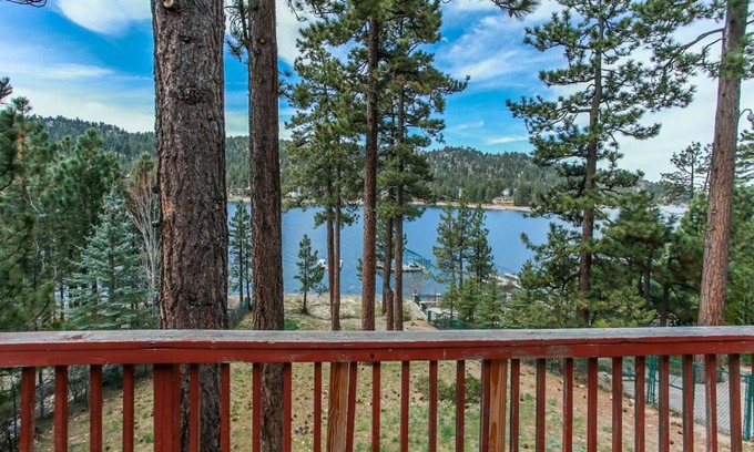 Boulder Bay Casa | Rustic Vintage Lakefront
