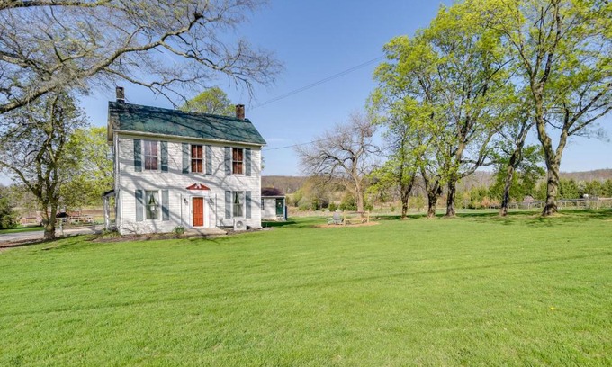 Rossville Casa | Rustic Wellsville Home - 5 Mi to Roundtop Mountain